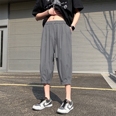 深灰色