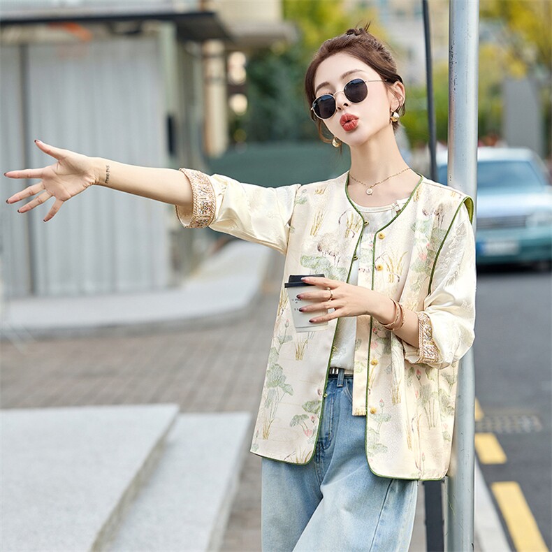 现货新款新中式衬衫马甲刺绣外套女春秋款气质洋气提花上衣，女装马甲，美静678