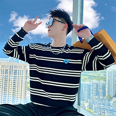黑色