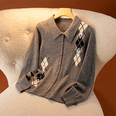 2026年秋季时尚百搭红色菱形衬衫领开衫，女装羊绒衫，盛世绒华