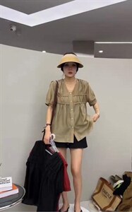 夏季新款韩版飞袖设计洋气小衫图片