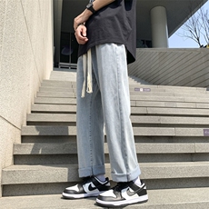 浅蓝色