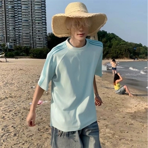 抖音得物品质二开240克宽松纯棉美式潮牌印花三条杠中性风短袖T恤图片