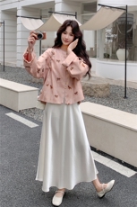 新中式潮风小马刺绣短外套H261P175K288，女装短外套，红龙果