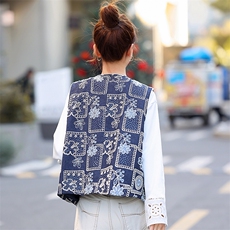 欧货气质盘扣牛仔蓝马夹女2025春装新款国风亮片明线刺绣牛仔马甲，女装马甲，秋水欣儿