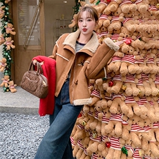 2024年冬季新款立领三角扣宽松短款仿羊羔毛皮毛一体外套，女装羊羔毛/颗粒绒，冬木谷雨