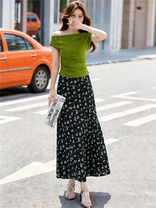 巨好看漂亮两件套装女2026年夏季新款气质显瘦碎花上衣半裙一整套图片