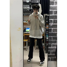 灰色