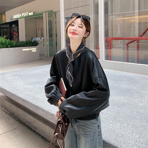 秋季 新款    短款皮衣夹克外套+丝巾2d075-p180-k245图片