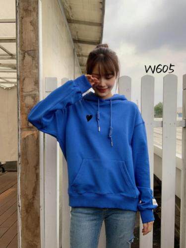 『现货』刺绣爱心戴帽款均码，女装，百妹仟红