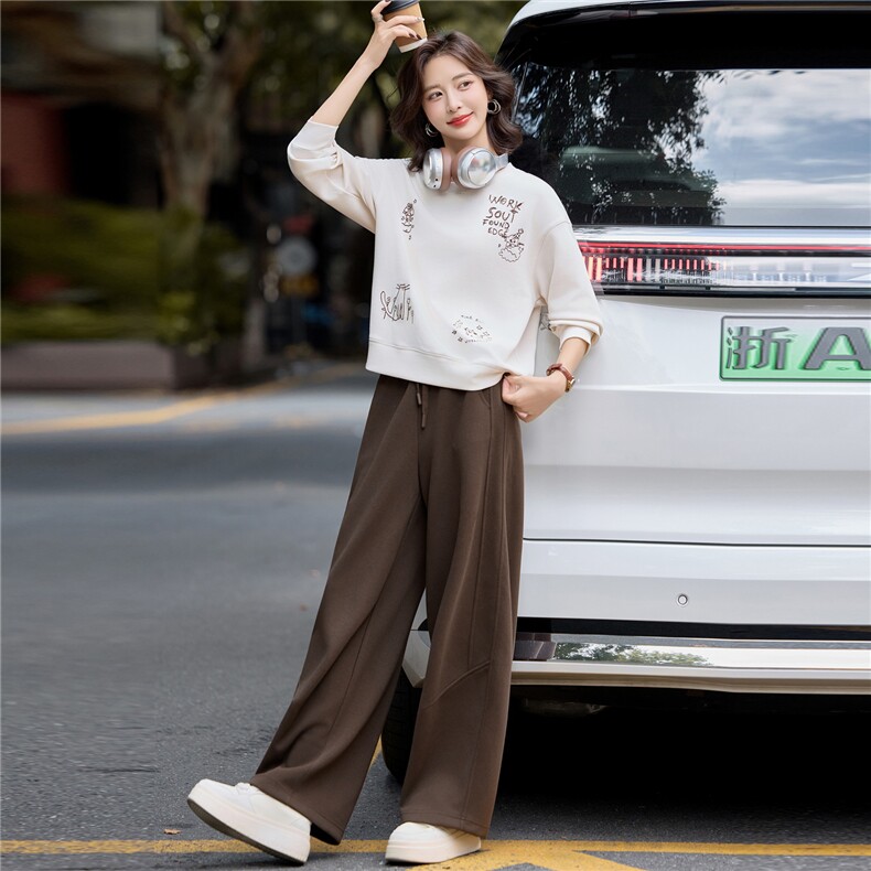 咖色刺绣套头卫衣套装女休闲百搭运动两件套直筒卫裤休闲秋装,女装卫衣/绒衫,梦懿尔