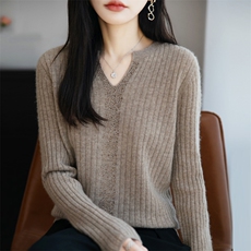 2025年秋季新款一线剪刀坑条镶钻针织上衣休闲时尚百搭，女装针织衫/毛衣，美杜莎羊绒