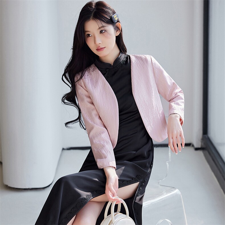 开春外套女短款上衣2025新优雅气质小披肩配裙子外搭开衫提花坎肩,女装短外套,婵米儿