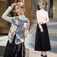 2025年春秋季新款复古新中式上衣女打底衫显瘦设计感高领内搭T恤，女装蕾丝衫/雪纺衫，芷墨服饰