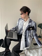 友情岁月西装，女装西装，Queena PHoebe