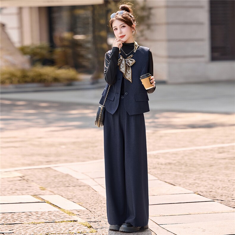 减龄洋气显瘦马甲阔腿裤两件套，女装套装/套裙，朵莱米