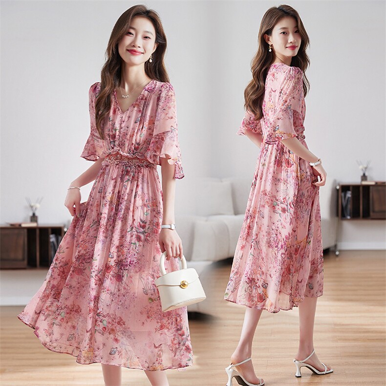 小个子高端连衣裙中长款2024夏季新款洋气v领修身雪纺短袖碎花裙，女装连衣裙，布芭啦