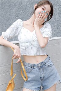 锁骨短袖衬衫女设计感小众夏季法式方领上衣女2021年新款图片