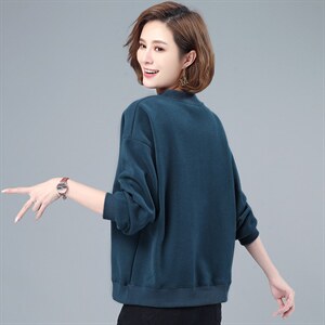 2021韩版圆领上衣女春夏宽松显瘦长袖英文印花套头卫衣图片
