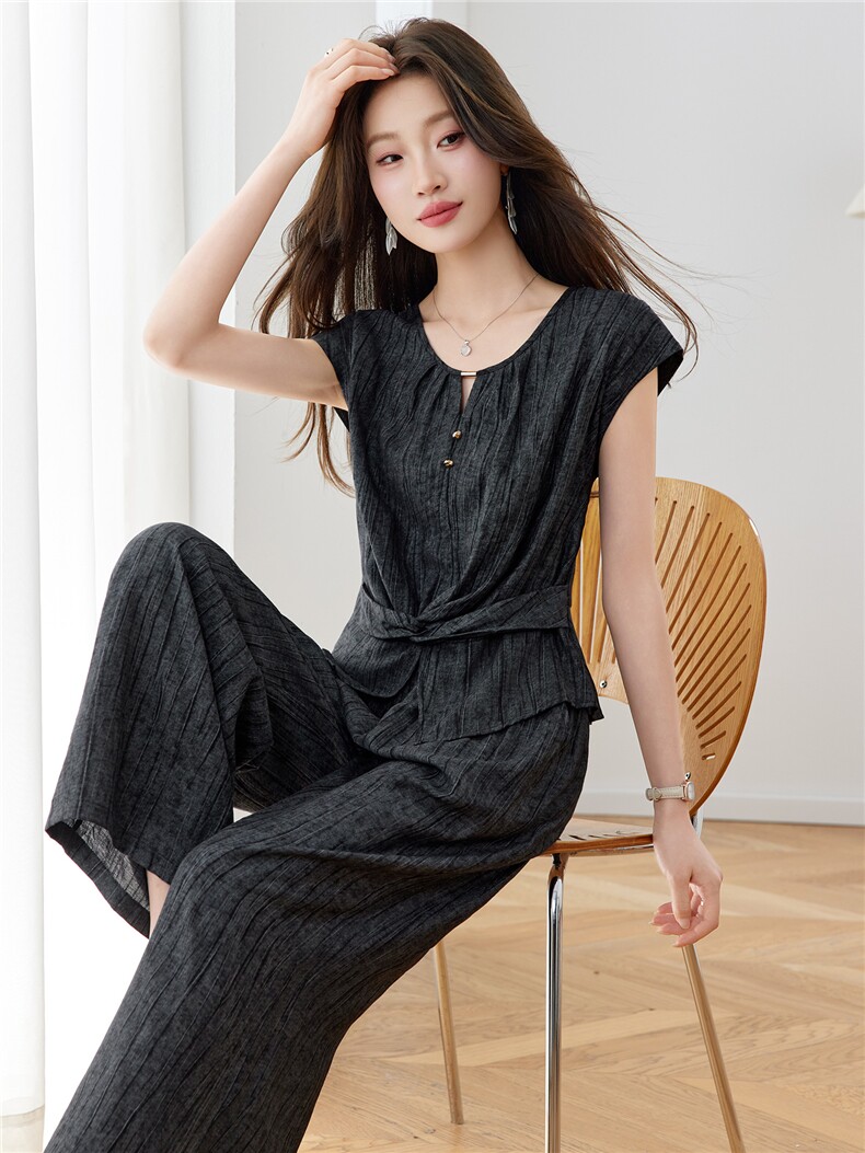 现货！高端大气时尚套装女2026年夏季新款中年女士两件套休闲上衣,女装套装/套裙,沐七七