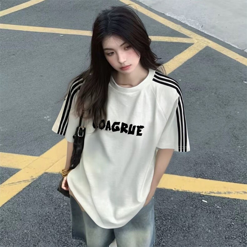 抖音得物品质二开240克宽松纯棉美式潮牌印花三条杠中性风短袖T恤，男装T恤，电商A486