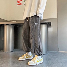 灰色
