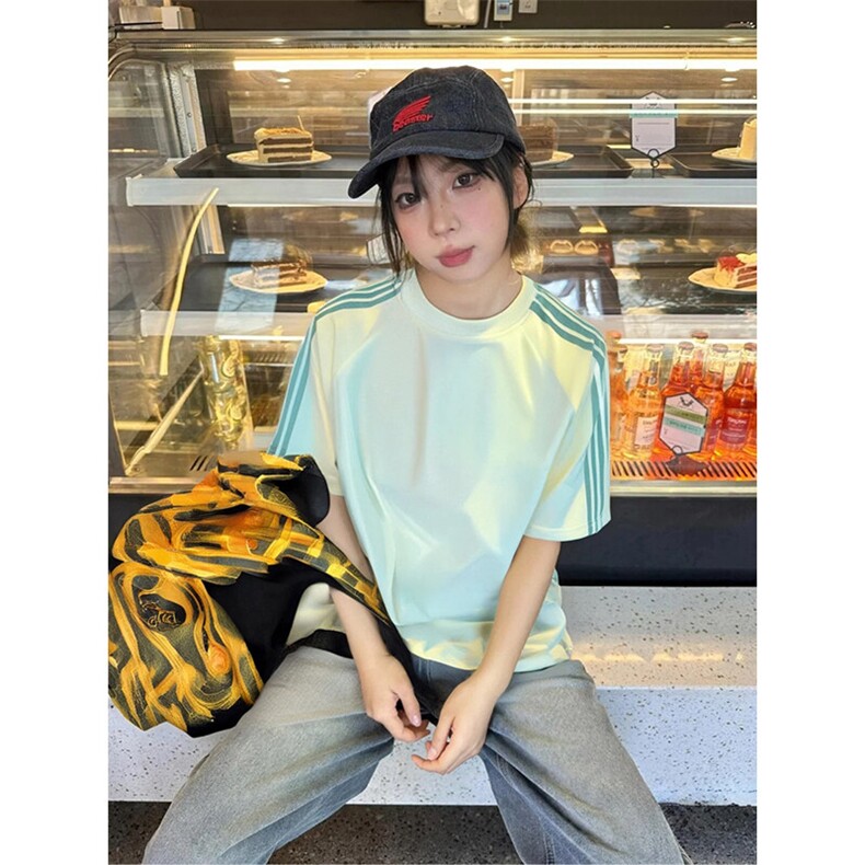 抖音得物品质二开240克宽松纯棉美式潮牌印花三条杠中性风短袖T恤,男装T恤,电商A486
