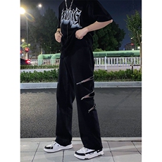 黑色
