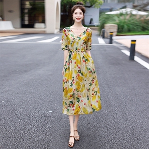 苎麻碎花连衣裙女夏季2025新款高档轻奢复古气质收腰长裙子图片