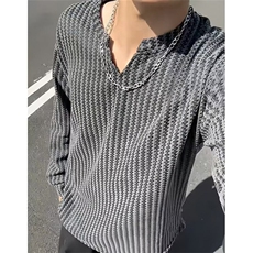 灰色