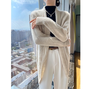 2025年秋季女士菱形中款开衫