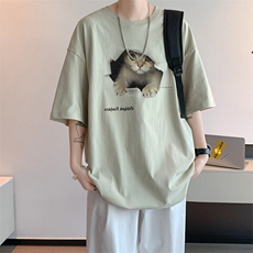 淡绿色