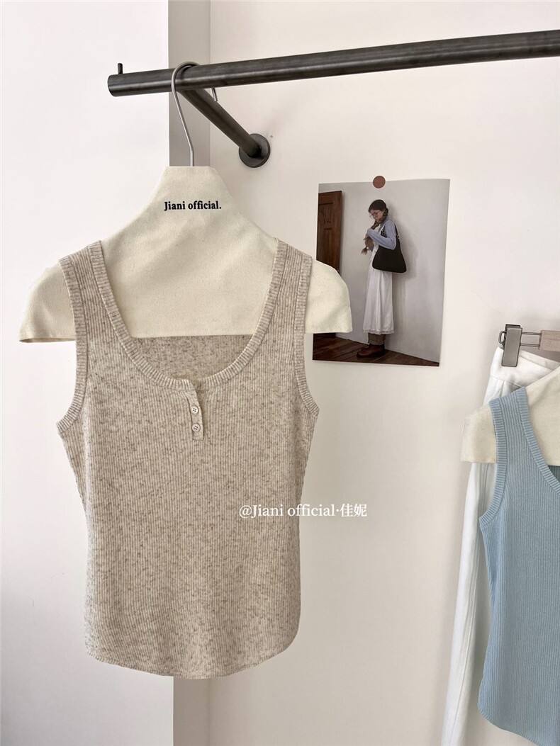 高品质冰丝针织吊带背心女内搭无袖打底衫上衣纽扣背心春夏新款，女装背心吊带，斯尔特羊绒