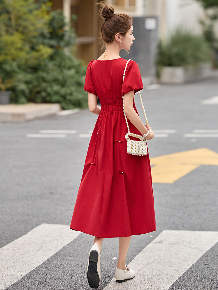 法式气质赫本风小红裙子女2025年夏季高级感泡泡袖收腰红色连衣裙,女装连衣裙,玖莱伊