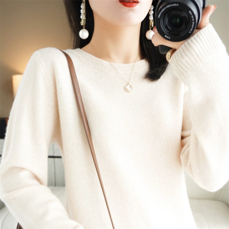 气质温柔设计感时尚简约百搭圆领女士打底衫，女装衬衫，大美人包芯纱店