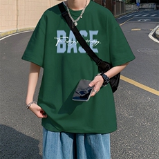 墨绿色