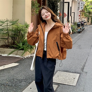 美拉德连帽冲锋衣女2025春季新款chic外套小个子韩系宽松短款夹克图片