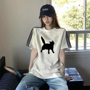 抖音得物品质二开240克宽松纯棉美式潮牌印花三条杠中性风短袖T恤图片