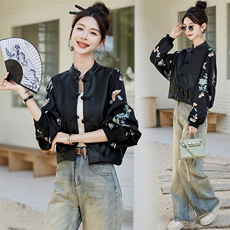 新中式国风皮衣外套女2025春季新款爆款高级感拼接刺绣盘扣皮夹克，女装皮衣，天使之佳话