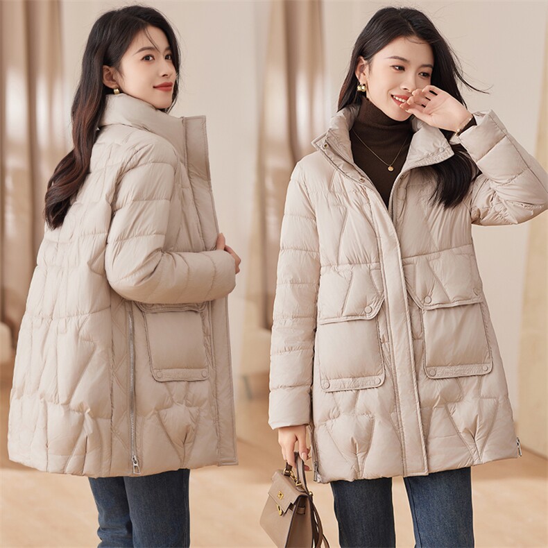 羽绒服女中长款2024冬季新款时尚妈妈宽松休闲白鸭绒加厚保暖外套，女装羽绒服，余墨