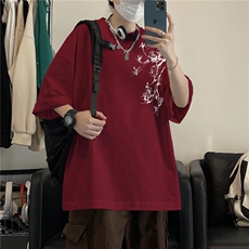 酒红色