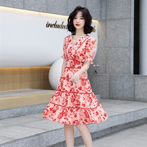 雪纺碎花连衣裙女2023夏仙女印花V领收腰不规则鱼尾裙连衣裙4881图片