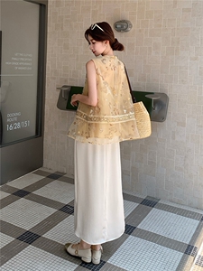 气质高级感新中式复古碎花背心套装女夏季2025新款半身裙两件套图片