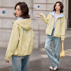 2026年春季新款马卡龙色时尚印花女外套，女装短外套，依路服饰