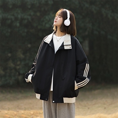 黑色