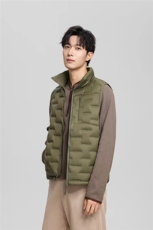 2025年秋季立领直筒型青春流行马甲，男装背心/马甲，牛米欧羽绒服工厂店