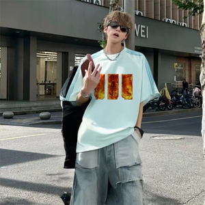 抖音得物品质二开240克宽松纯棉美式潮牌印花三条杠中性风短袖T恤图片