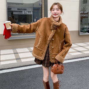 2024冬季新款高级感皮毛一体外套女短款小个子设计落肩毛茸茸上衣