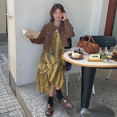 2025初春新款扎染设计吊带裙两件套轻复古文艺森系短外套两件套装，女装套装/套裙，浪娴服饰
