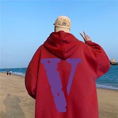 酒红色